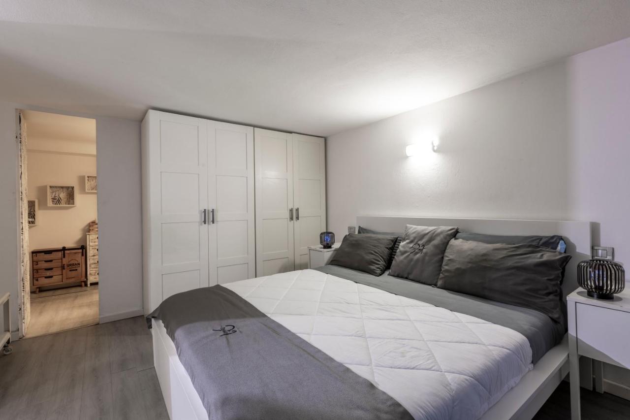 Design Apartment With Private Pool Exclusive Use - Stelvio 21 มิลาน ภายนอก รูปภาพ